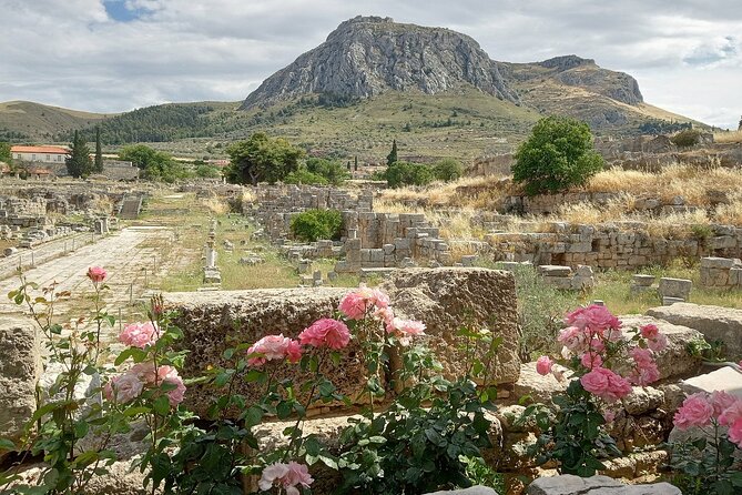 Private Tour in Athens Corinth - Hellenic Parliament and the Tomb of the Unknown Soldier