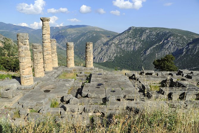 Private Tour of Delphi & Arachova from Athens - Stop 3: Arachova Village, Lunch With Views, and Time to Browse