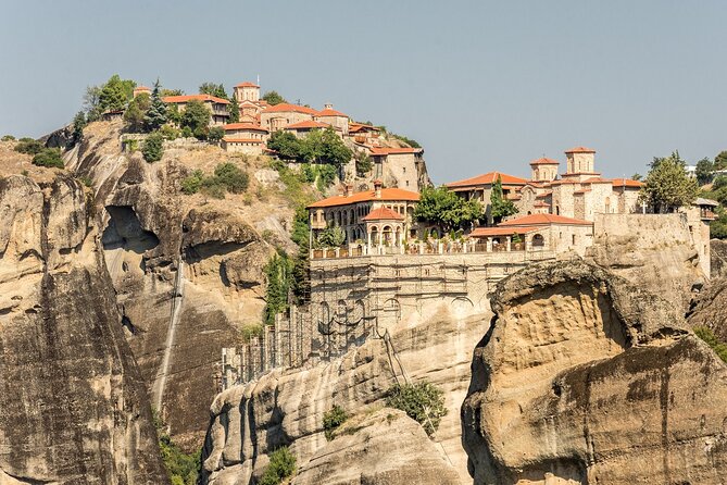 Private Tour to Monasteries of Meteora & Thermopylae from Athens - Guides make a big difference, and it can be excellent
