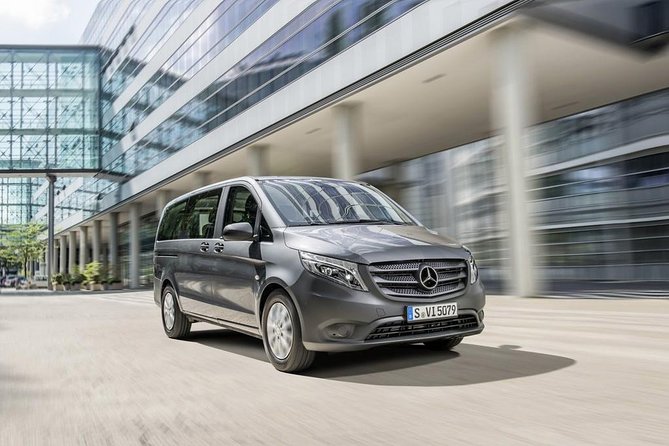 Private Transfer from/to Athens Airport/Hotel in Athens - What You Get in the Car (Small Extras, Big Comfort)