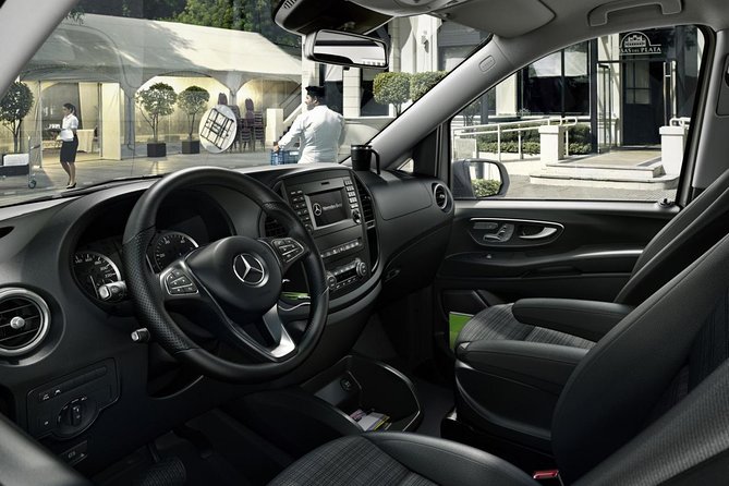 Private Transfer from/to Athens Airport/Hotel in Athens - The 45-Minute Ride, Plus a Real Waiting Buffer