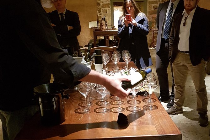 Private Wine Tasting Experience of Greek Awarded Wines at Athens Wine Suburb - What you actually eat and why it helps your tasting