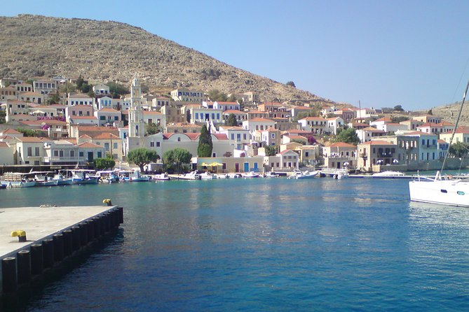 Saronic Gulf Cruise: Explore Hydra, Poros & Aegina - Onboard routine: lunch, entertainment, and how to plan for drinks