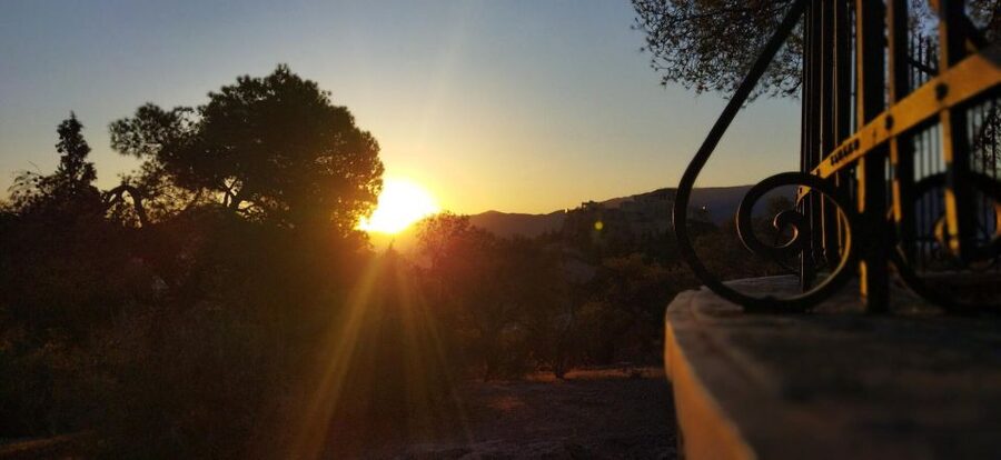 Sunrise Yoga & Meditation Acropolis & 360 view - Practical tips for a smooth session