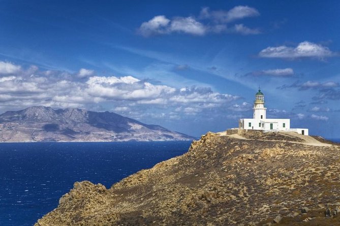Sunset Lighthouse Armenistis - What to pack for an easy, comfortable evening