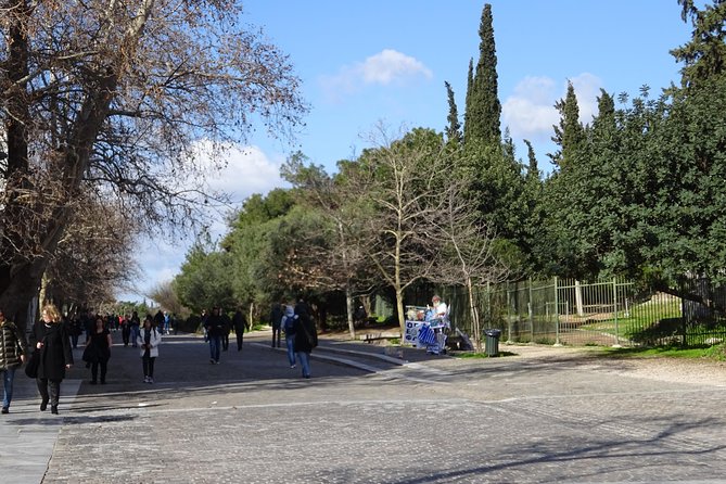 Super Saver Combo: Morning Acropolis, Museum and Afternoon Sounio - Syntagma Square to Plaka: Seeing Athens in the Right Order