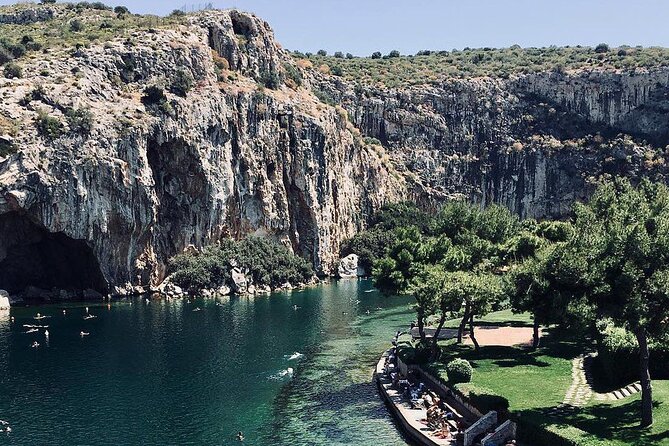 Temple of Poseidon sunset @ Cape Sounio (And dinner time) - Dinner by Lake Vouliagmeni: how to make the meal match the setting
