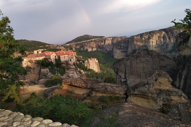 The Top Meteora Greece Private Day Tour from Athens - Kamena Vourla: your included coffee or tea break by the sea