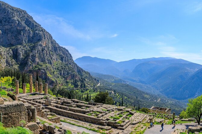 Thermopylae and Delphi Private Full-Day Tour from Athens - Leonidas Monument: the 300 Spartans moment, in a compact stop