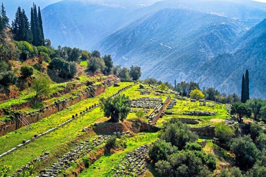 Thermopylae, Meteora and Delphi Full Day Tour - Key highlights at a glance