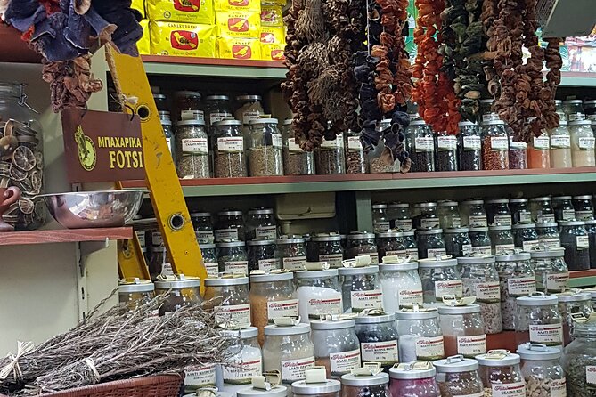 Traditional breakfast in markets with olive oil and honey tasting - Group size and pace: why the cap at 10 is a big deal
