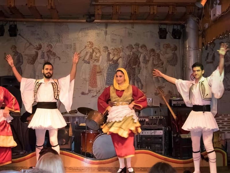 Traditional Greek Show in Plaka with Dinner - The traditional taverna dinner: what to expect on the plate