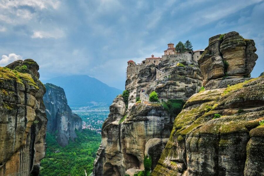 Visit Delphi & Meteora Monasteries Full Day Private Trip - Delphi: the oracle site that still feels like a crossroads