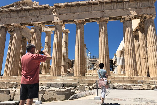 Visit of the Acropolis with an official guide in Spanish - Erechtheion and the Caryatids: when the details explain the myths